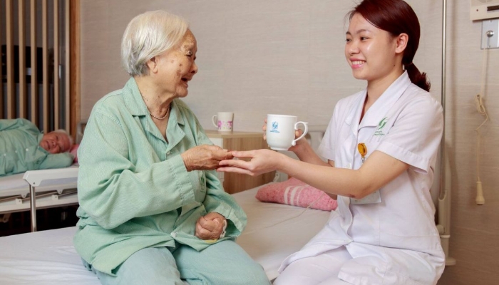 Tiêu chí lựa chọn viện dưỡng lão chăm sóc người cao tuổi phục hồi chức năng