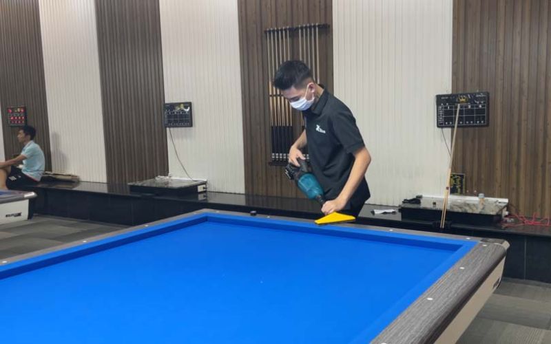 Làm sạch mặt bàn đúng cách
